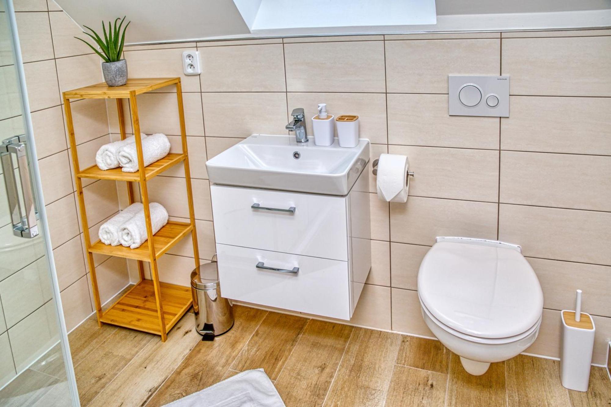 Hotel A Restaurace Ruze Podborany Экстерьер фото